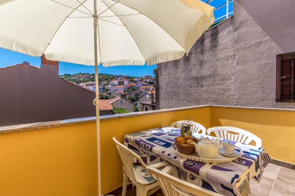 Tin 2 Apartment เวอร์บนิค ภายนอก รูปภาพ