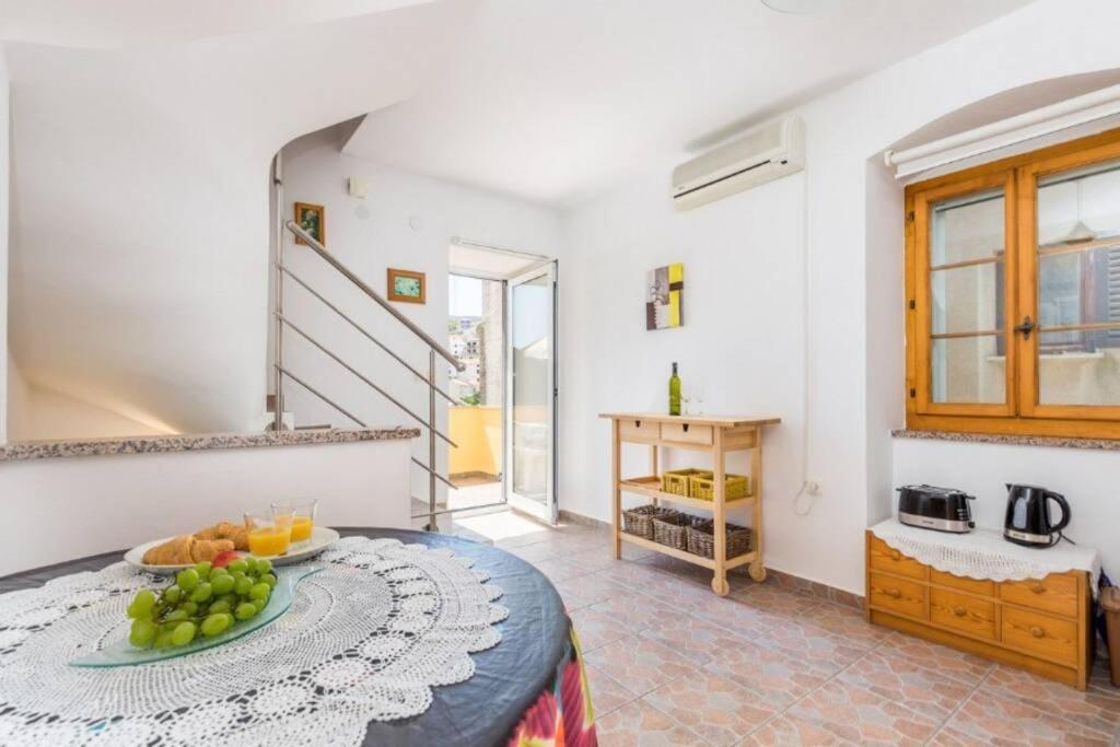 Tin 2 Apartment เวอร์บนิค ภายนอก รูปภาพ