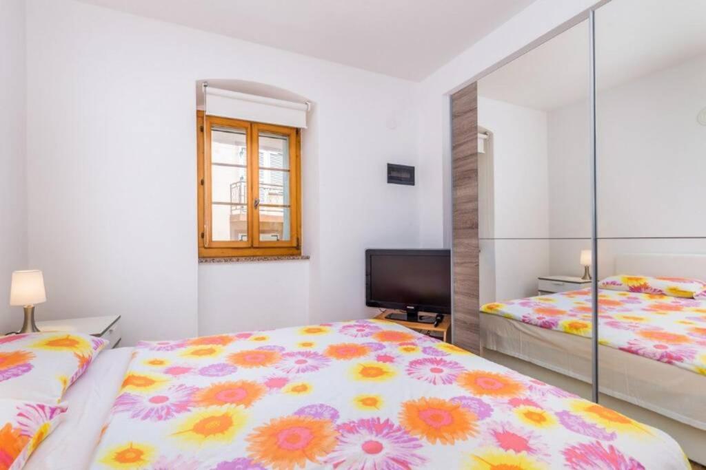 Tin 2 Apartment เวอร์บนิค ภายนอก รูปภาพ
